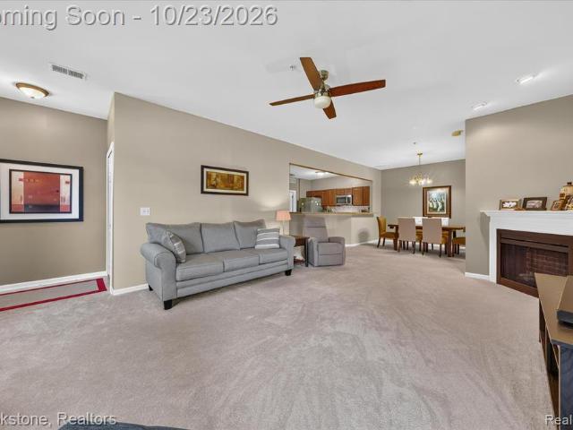 Condo for sale in Heritage Village, Warren