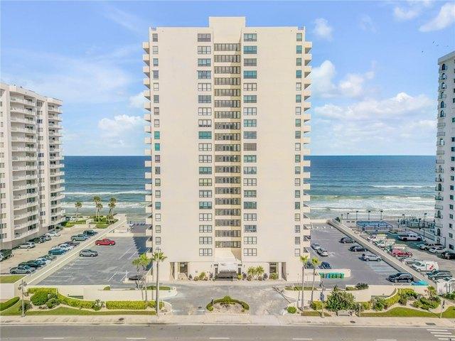 Condo for sale in Daytona Beach, Florida