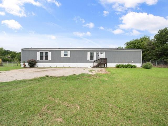 House for sale in Navarro, Texas