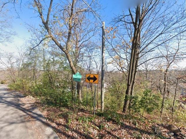 House for sale in Mchenry, Illinois