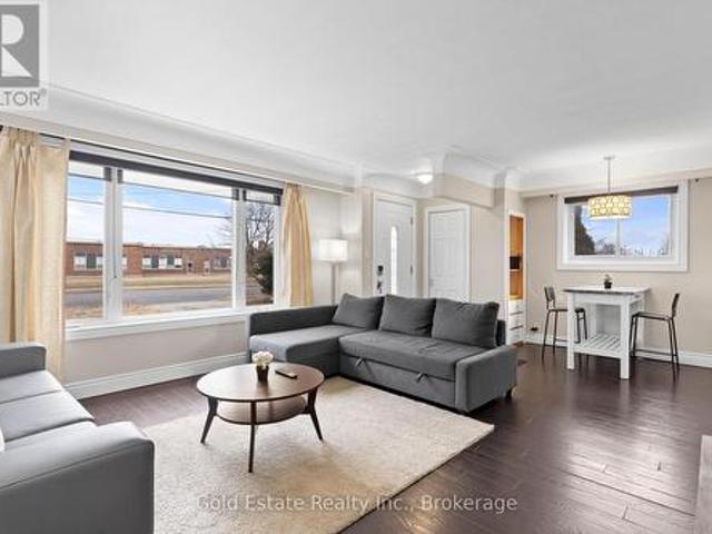 House for rent in Ancaster, Ontario