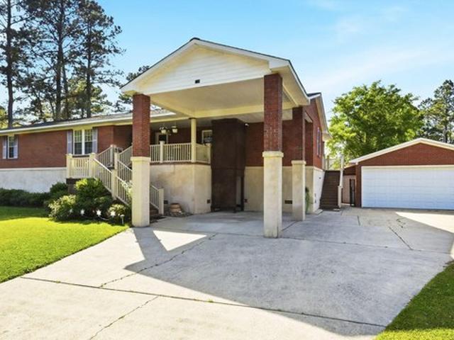 House for sale in Chocowinity, North Carolina