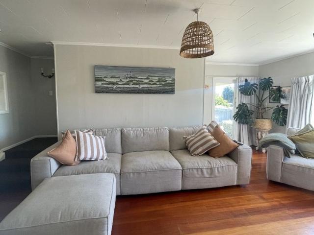 Room for rent in Te Awanga