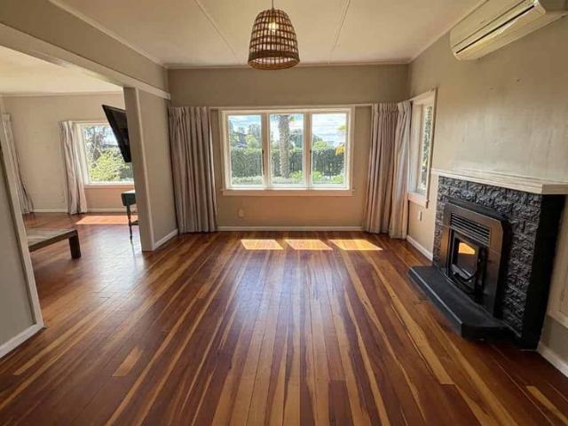 House for rent in Te Awanga