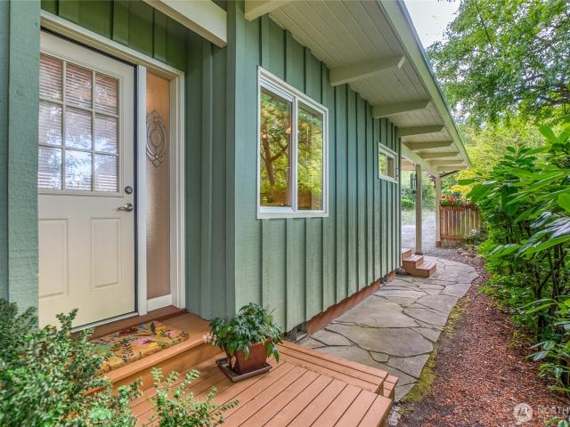 House for sale in Eastsound, Washington
