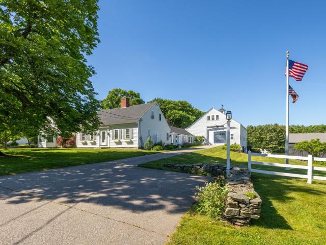 House for sale in Littlefield, Newfields