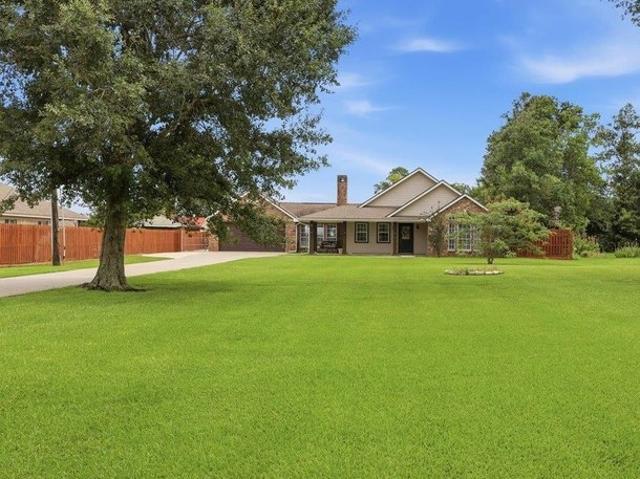 House for sale in Bridge City, Texas