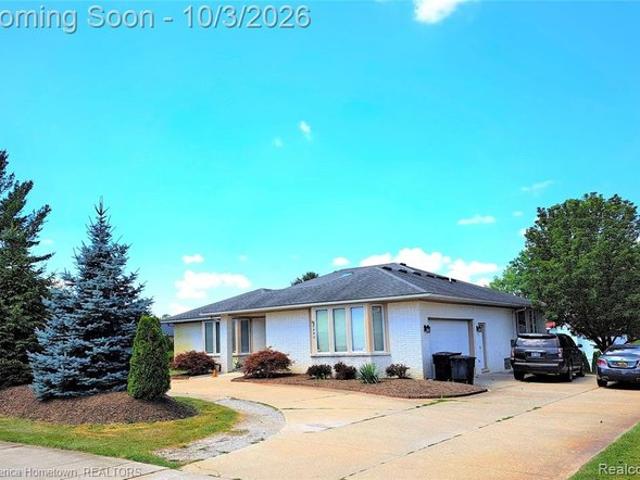 House for sale in West Bloomfield Township, Oakland County