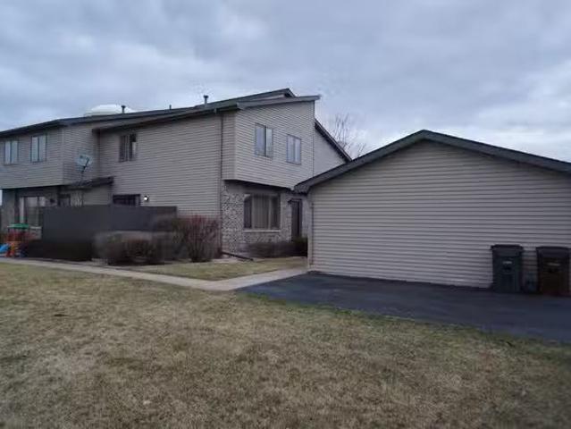 Condo for rent in Joliet