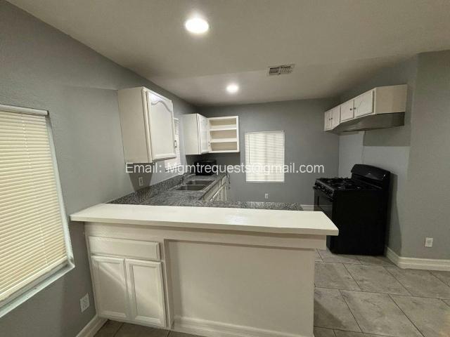 Condo for rent in Riverside, California