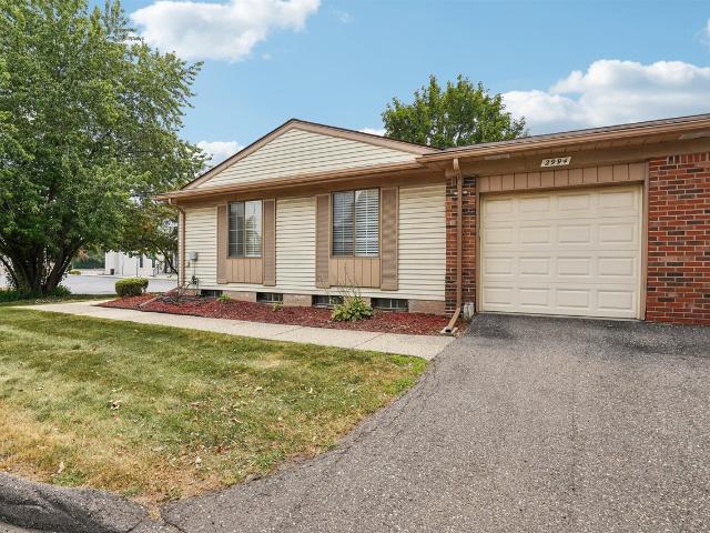 Condo for sale in Troy, Michigan