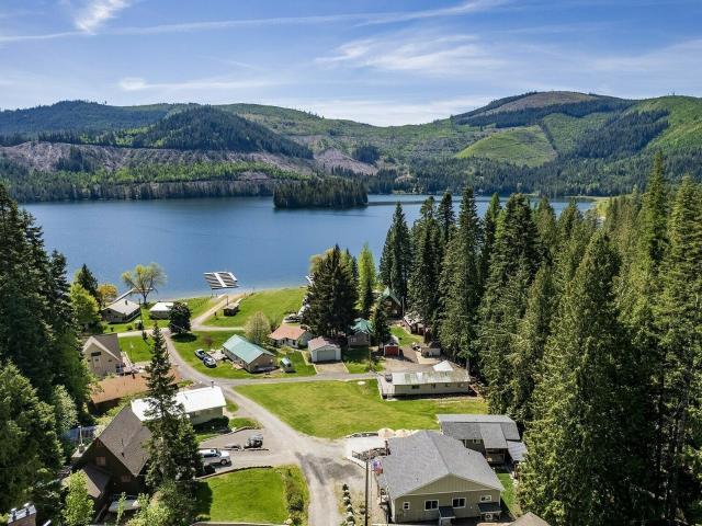 House for sale in Spirit Lake
