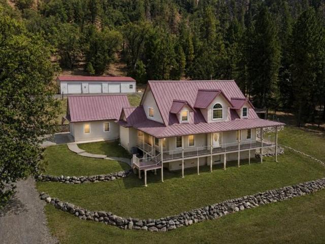 House for sale in Lewiston, California