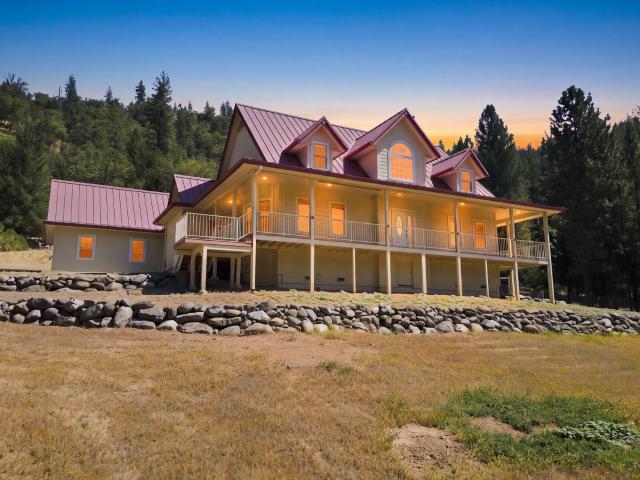 House for sale in Lewiston, California
