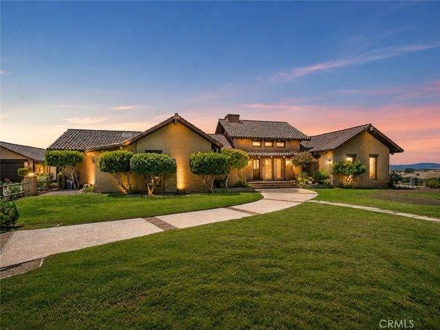 House for sale in San Miguel, California