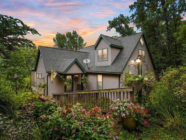 House for sale in Elkader, Iowa