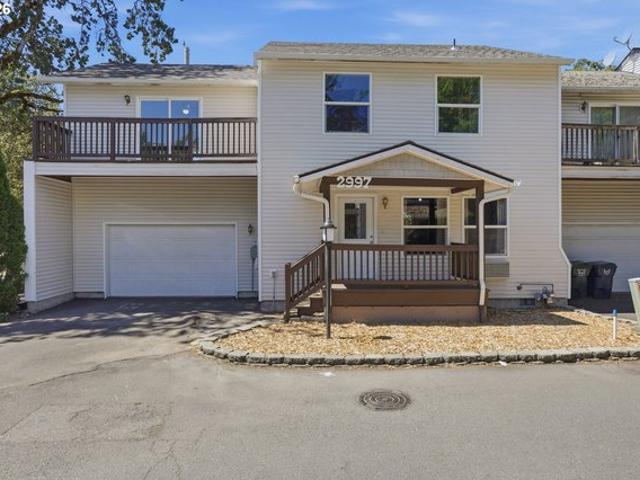 Townhouse for sale in Oregonia