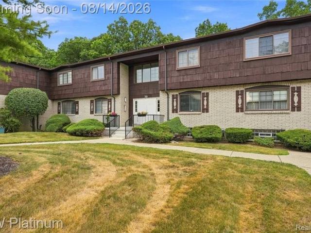 Condo for sale in Southfield, Michigan