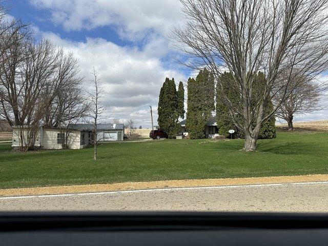 House for sale in Chadwick, Illinois
