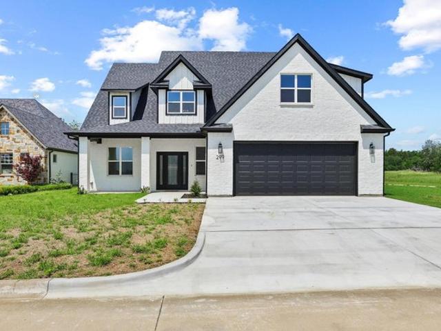 House for sale in Pottsboro, Texas