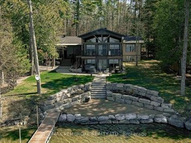 House for sale in Renfrew, Ontario