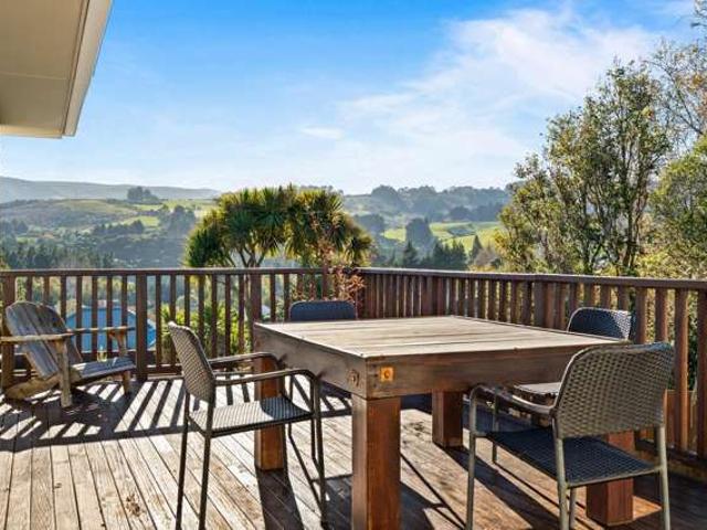 House for sale in Otakou