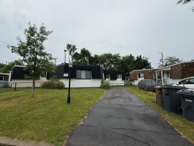 House for rent in Auteuil, Quebec