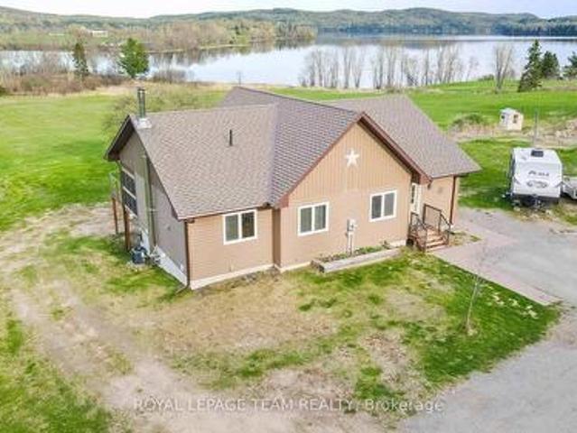 House for sale in Renfrew, Ontario