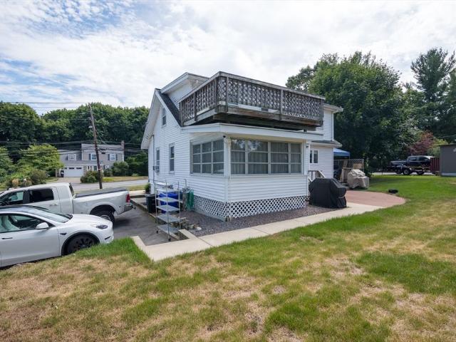Apartment for rent in Bedford, Massachusetts