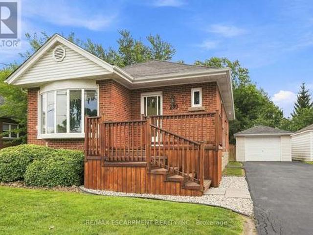 House for sale in Ancaster, Ontario