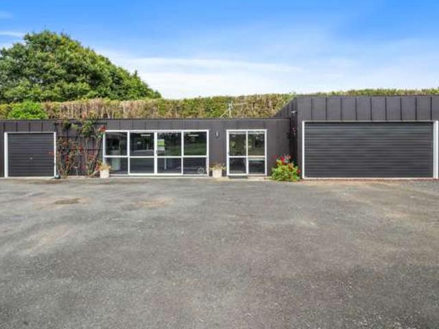 Property for sale in Clarks Beach, Franklin