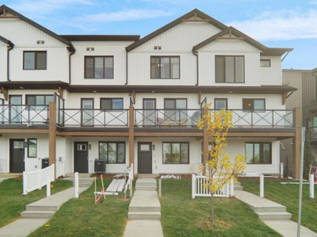 Townhouse for sale in Wedgewood, Alberta