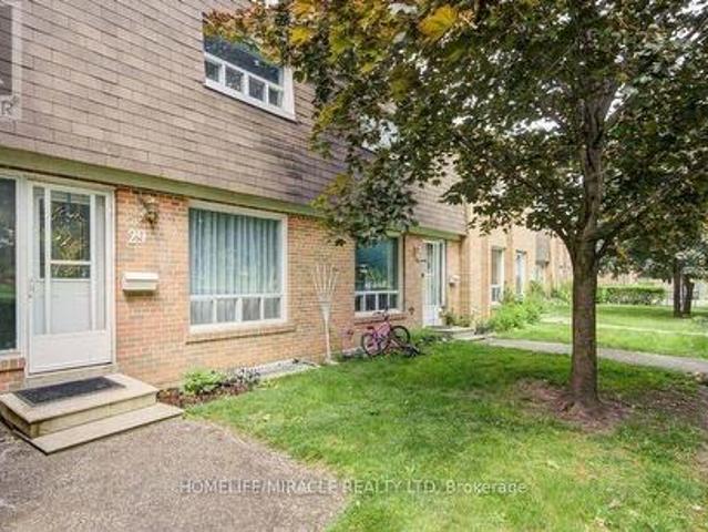 Townhouse for sale in Woburn, Ontario