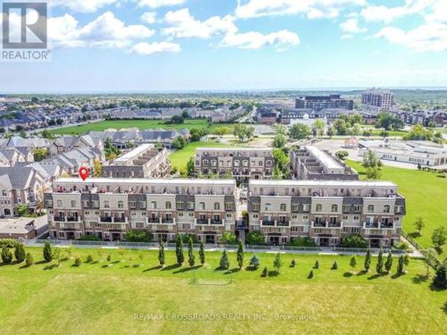 Townhouse for sale in Oakville, Ontario