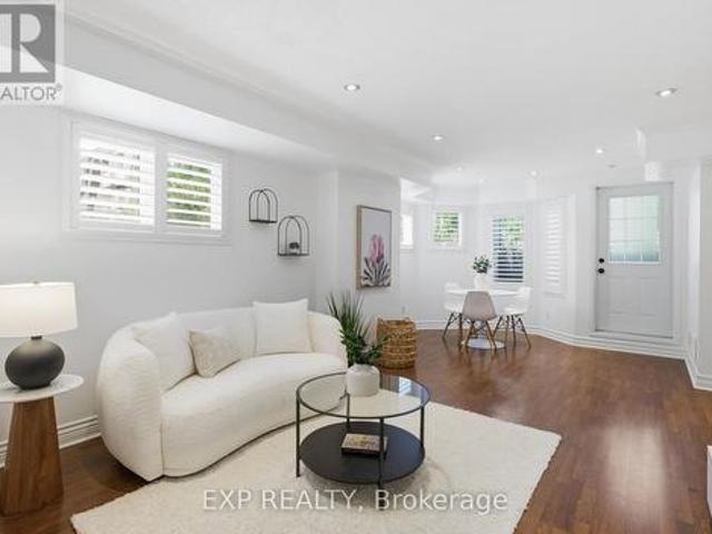 Townhouse for sale in Woburn, Ontario
