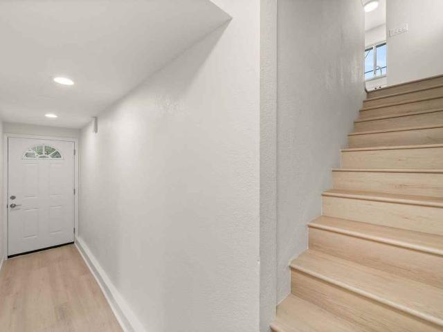 Apartment for rent in Signal Hill, California