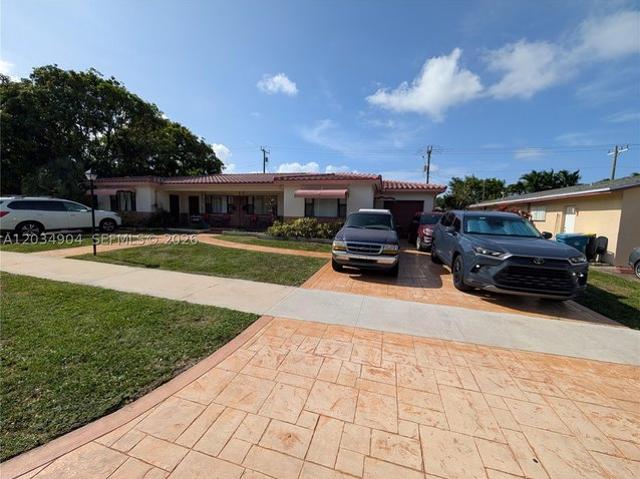 House for sale in Dania, Florida
