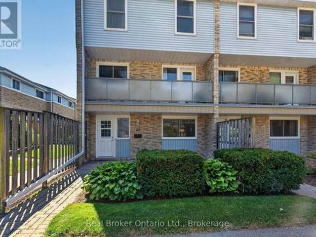 Townhouse for sale in Kitchener, Ontario