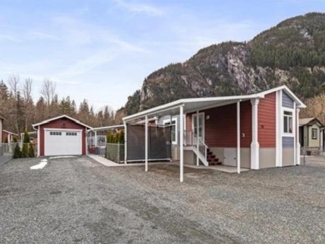 House for sale in Agassiz House for sale in Agassiz