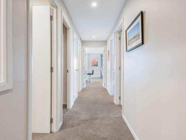 Apartment for sale in Takapuna, Oroua County