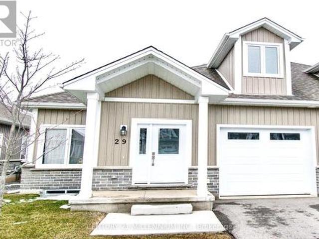 Townhouse for sale in Port Dover, Ontario