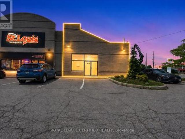 Commercial for rent in Mississauga, Ontario