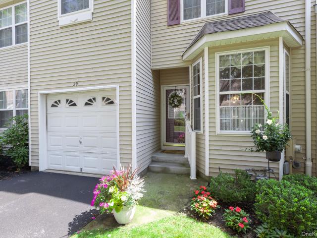 Condo for sale in Smithtown, New York