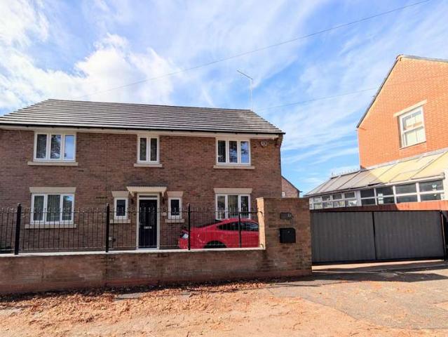 Farm for rent in Desborough, North Northamptonshire