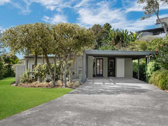 House for sale in Wairau Valley