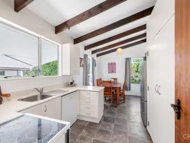 House for sale in Pauatahanui, Wellington