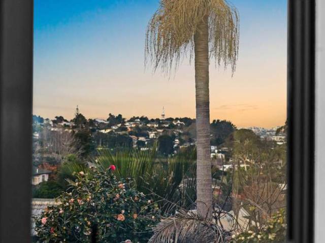 House for sale in Massey, Henderson-Massey