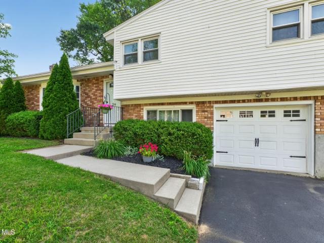 House for sale in Colonie, New York