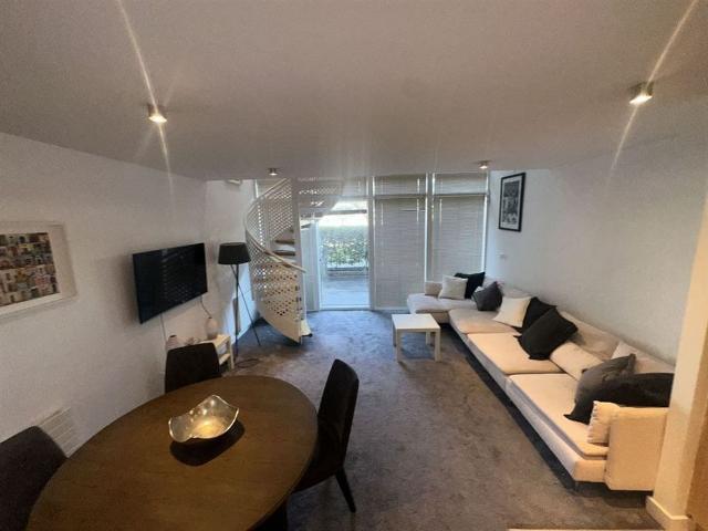 Apartment to rent in Bluebell, North Tipperary