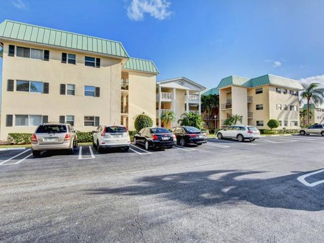 Condo for sale in Boynton Beach, Florida